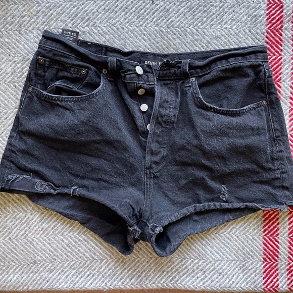 Denim Forum Yoko Shorts - Size 30 (Black) - Picture 1 of 4